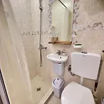 'the Conch' With Private Entrance And Bathroom ブルガス