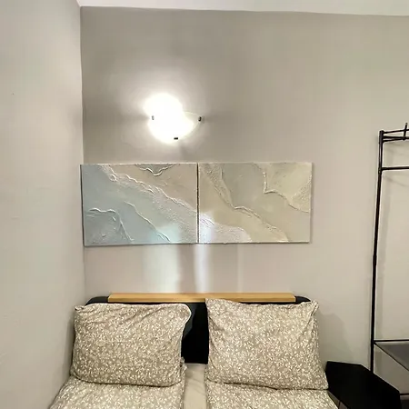 -the Conch- With Private Entrance And Bathroom Burgas City