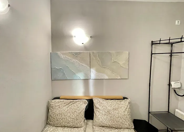 -the Conch- With Private Entrance And Bathroom Бургас